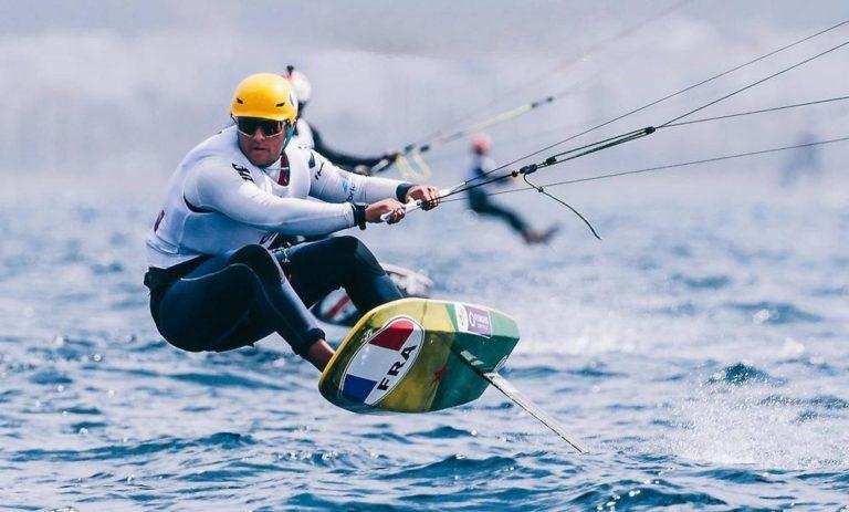 Gaspard Petit en compétition kitefoil - Formula kite
